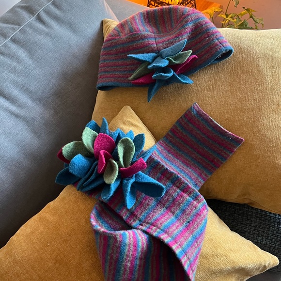 Vintage Wool Hat & Scarf matching Set. - Picture 4 of 4